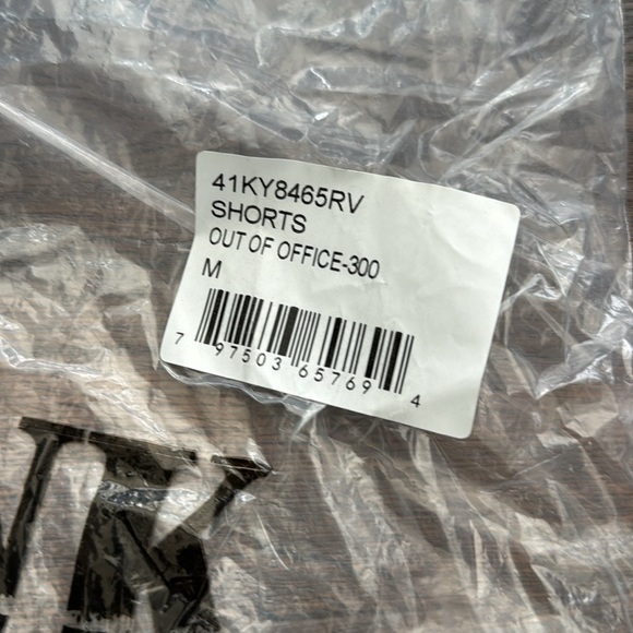 Blank NYC NWT Out of Office High Waisted Olive Green Shorts in 100% Cotton. - Picture 10 of 10